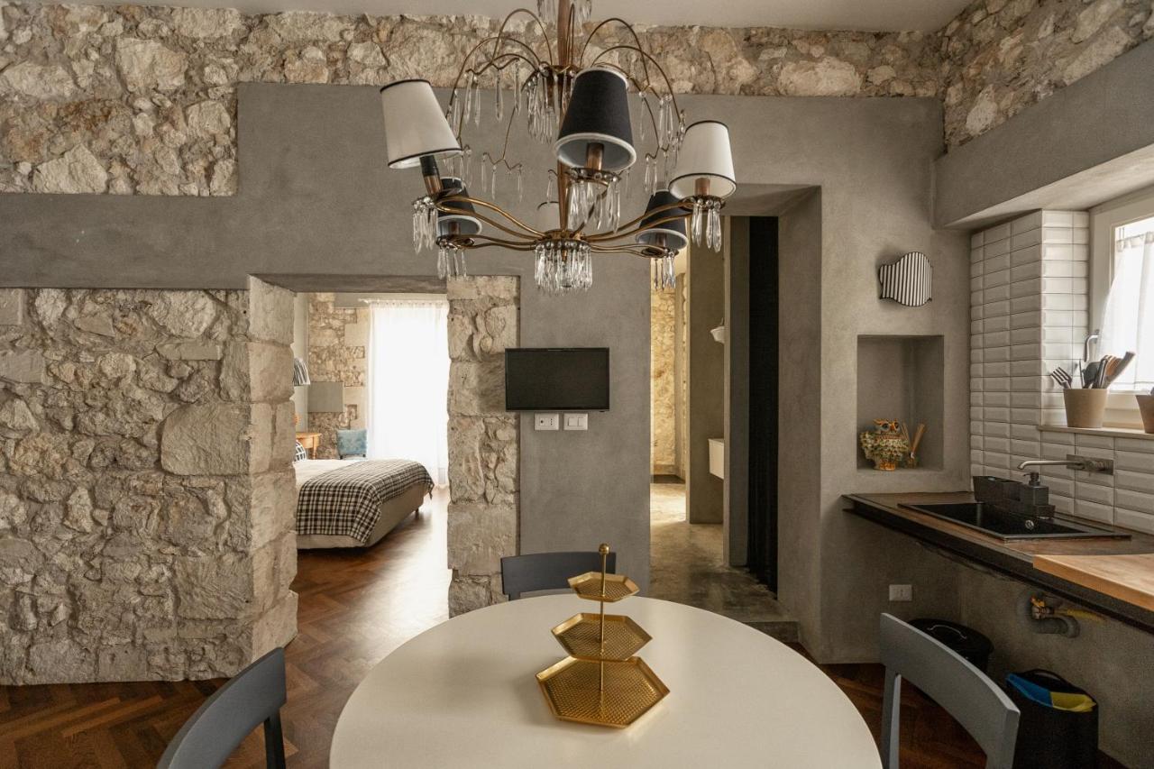 Suite San Tommaso - Ortigia Holidays シラクーサ エクステリア 写真